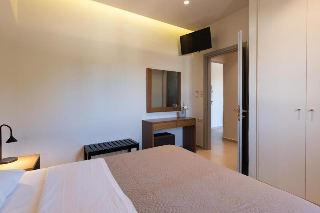 Dimitra Hotel & Apartments By Omilos Hotels Kokkini Hani Exterior photo